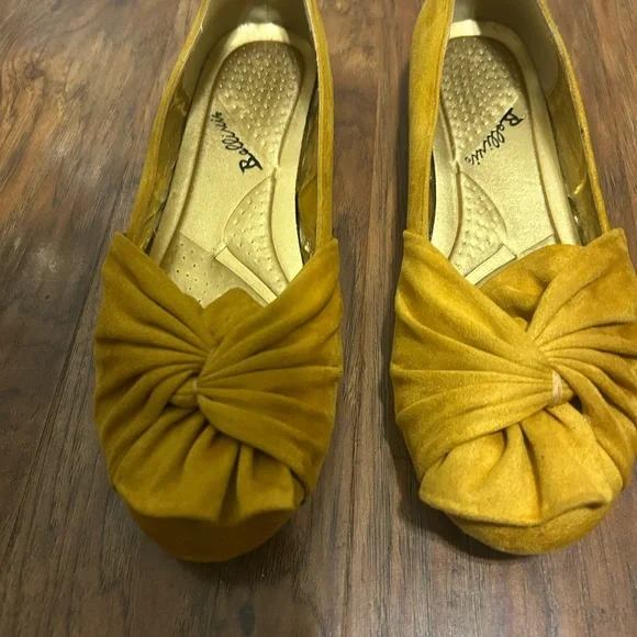 Mustard Yellow Microsuede Ballet Flats Like New - Picture 4 of 10